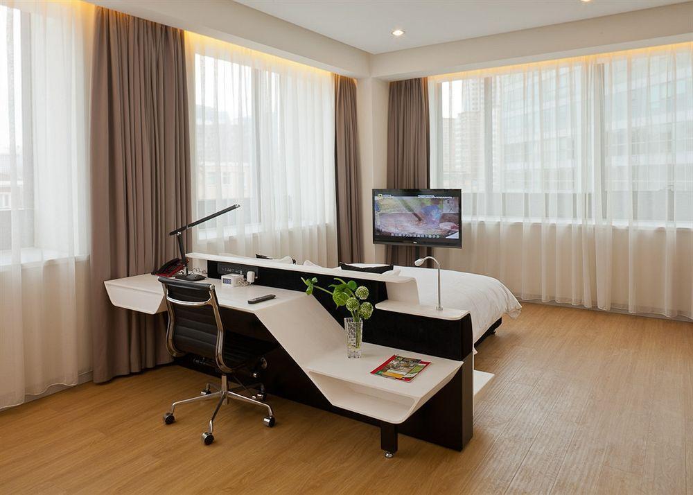 Tangram Hotel Beijing Exterior photo
